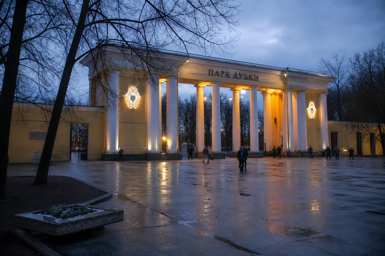 Финальный аккорд районных выставок: что показали петербуржцам в парке «Дубки»