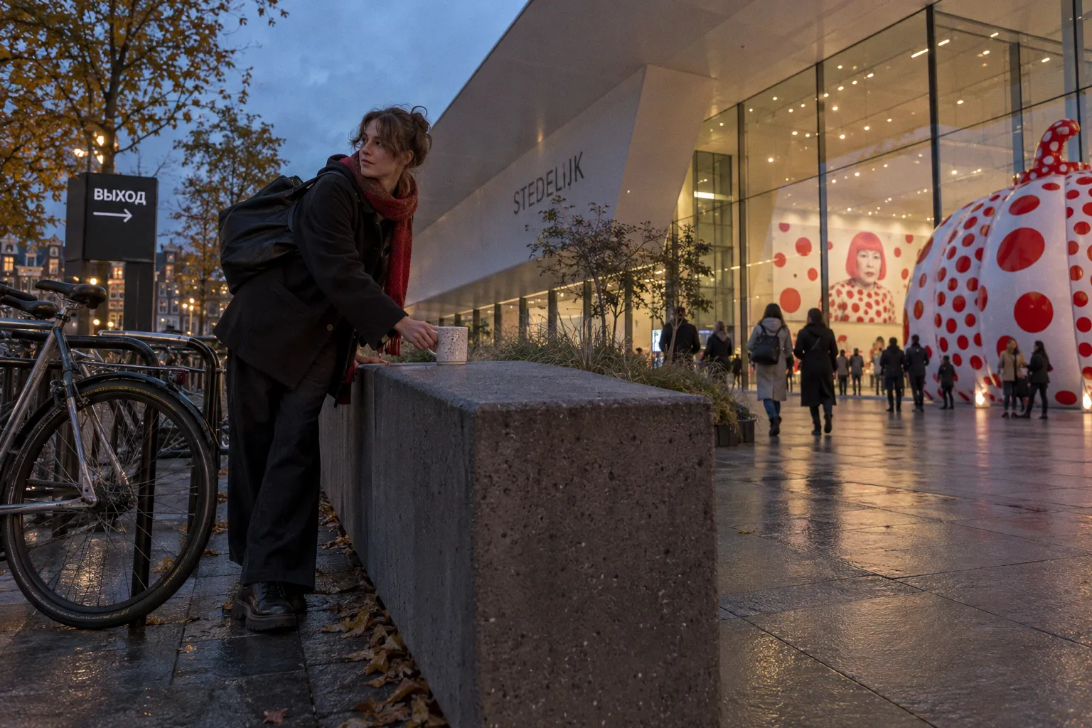 Ретроспектива Яёи Кусамы в амстердамском музее Stedelijk: что нужно знать